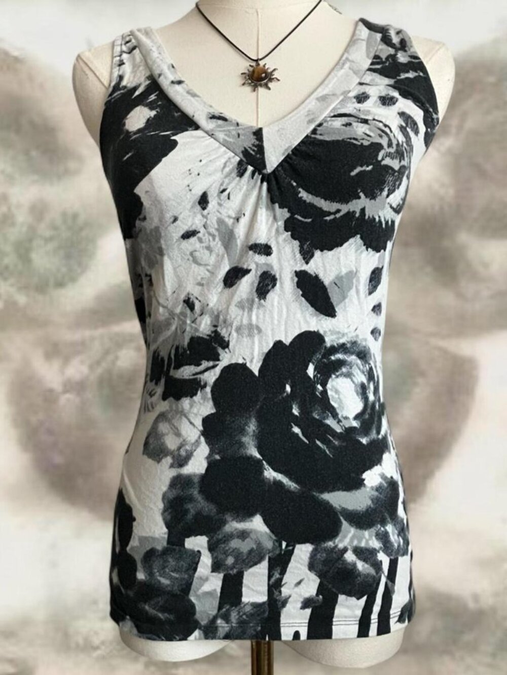 Express Floral Black Gray Abstract Print Sleeveless V-Neck Top Y2K Size XS